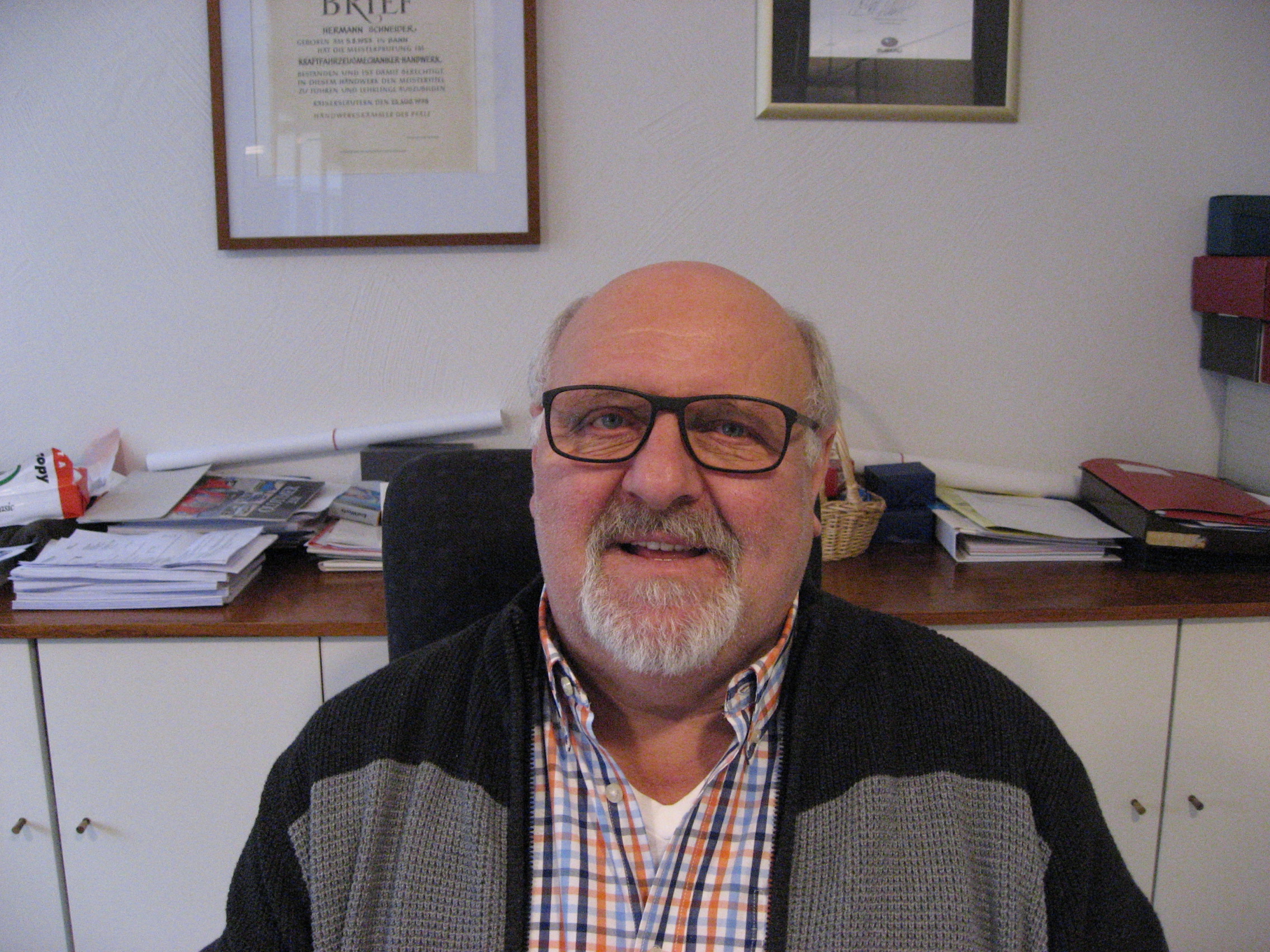 Mitarbeiter Hermann Schneider
